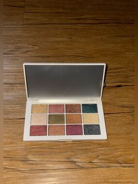 NWT Makeup by Mario eyeshadow palette